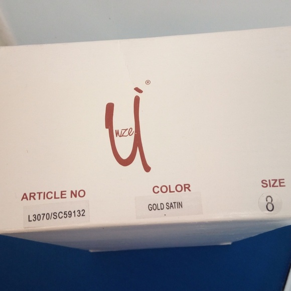 Unze Women's Sandals Heels Gold with Rhinestones - Picture 7 of 8